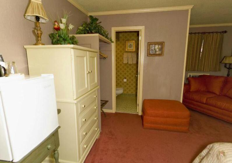 فندق Hillwinds Inn   Blowing Rock