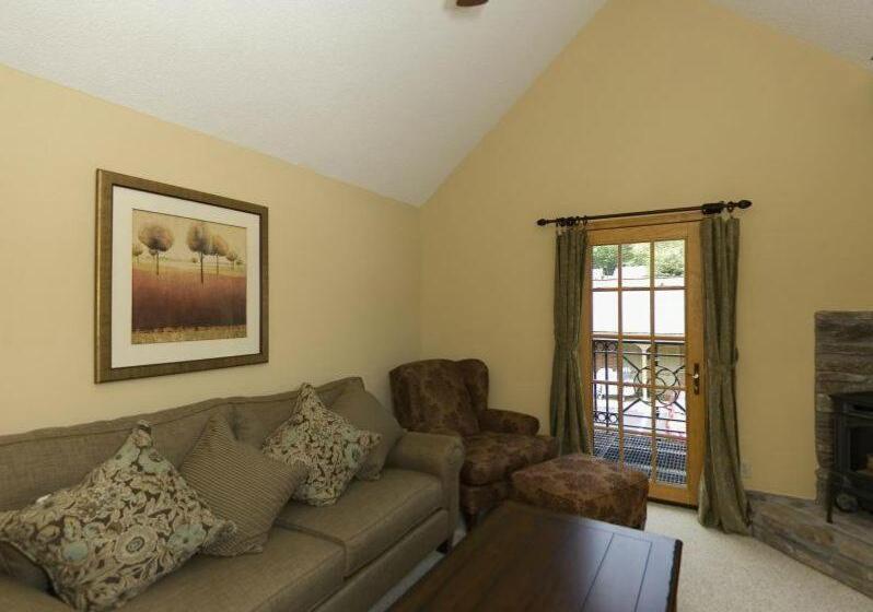 فندق Hillwinds Inn   Blowing Rock