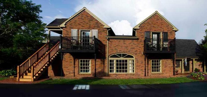 فندق Hillwinds Inn   Blowing Rock