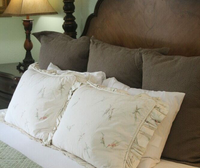 فندق Hillwinds Inn   Blowing Rock