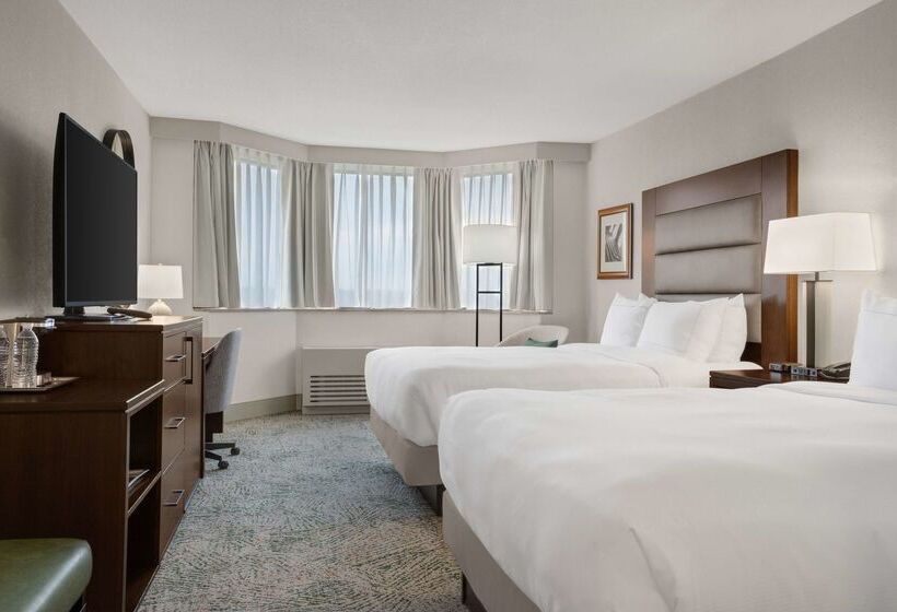 هتل Hilton Arlington National Landing