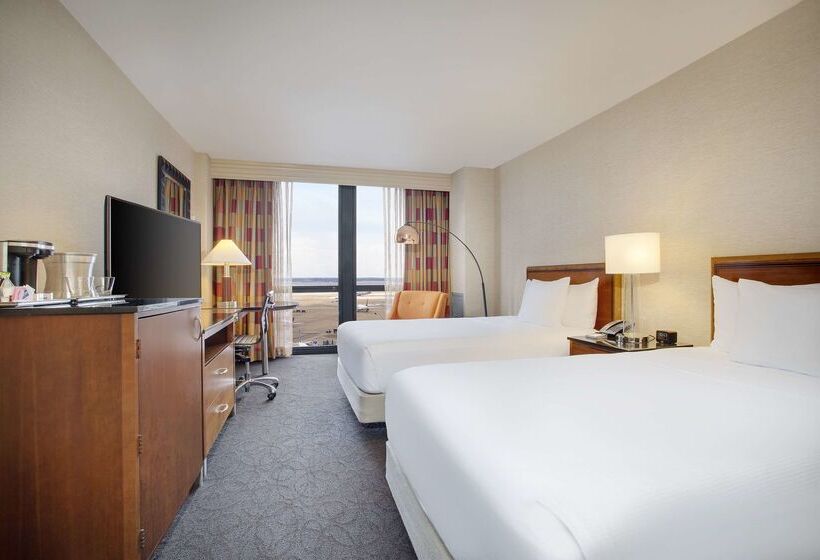 هتل Hilton Chicago O'Hare Airport