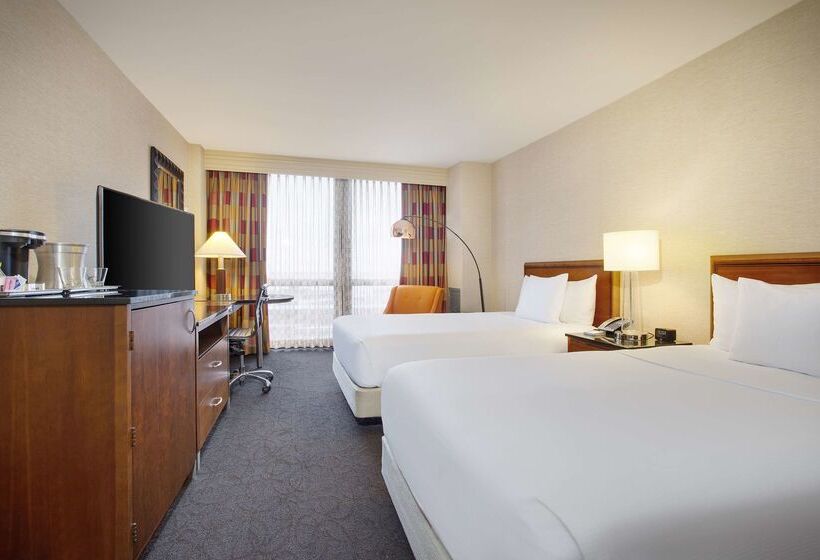هتل Hilton Chicago O'Hare Airport