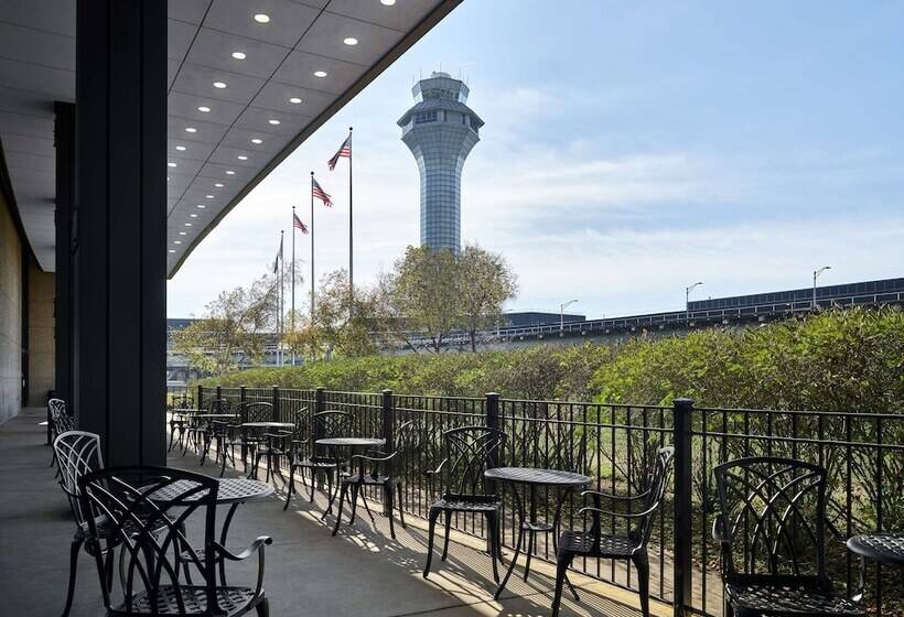 هتل Hilton Chicago O'Hare Airport