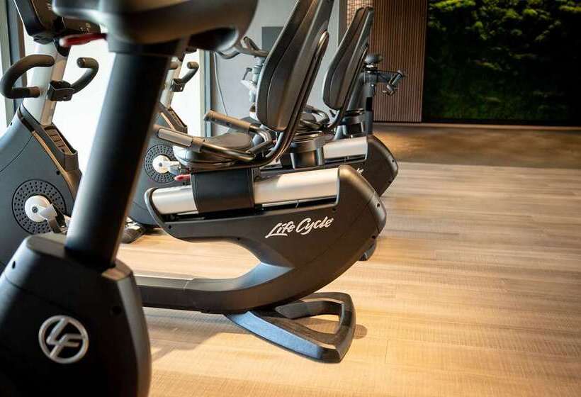 هتل Hilton Chicago O'Hare Airport