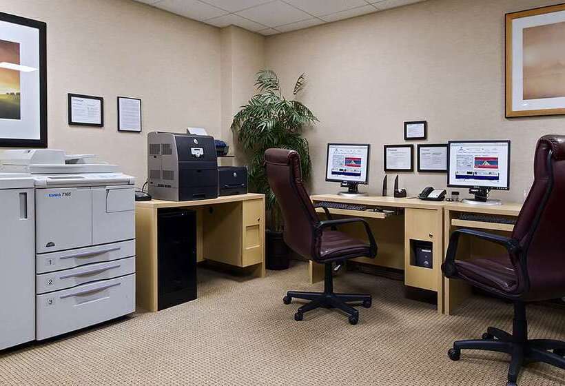 هتل Hilton Chicago O'Hare Airport