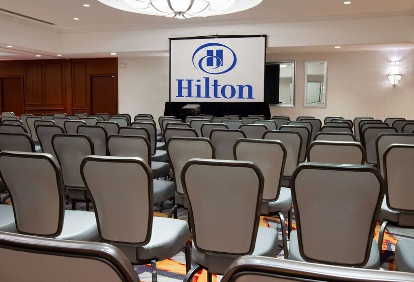 هتل Hilton Chicago/northbrook