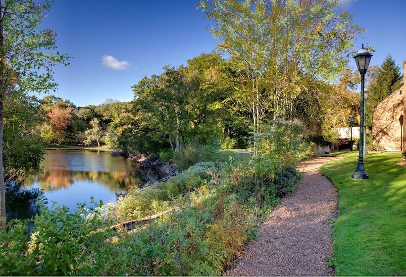 هتل Hilton Chicago/northbrook