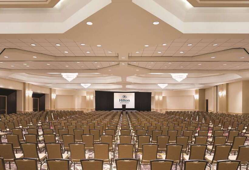 Hilton East Brunswick Hotel & Executive Meeting Center