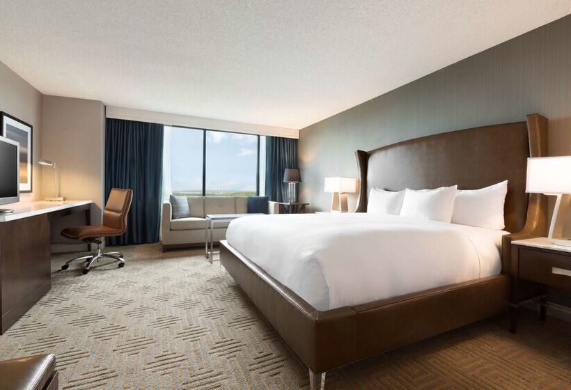 Hilton East Brunswick Hotel & Executive Meeting Center