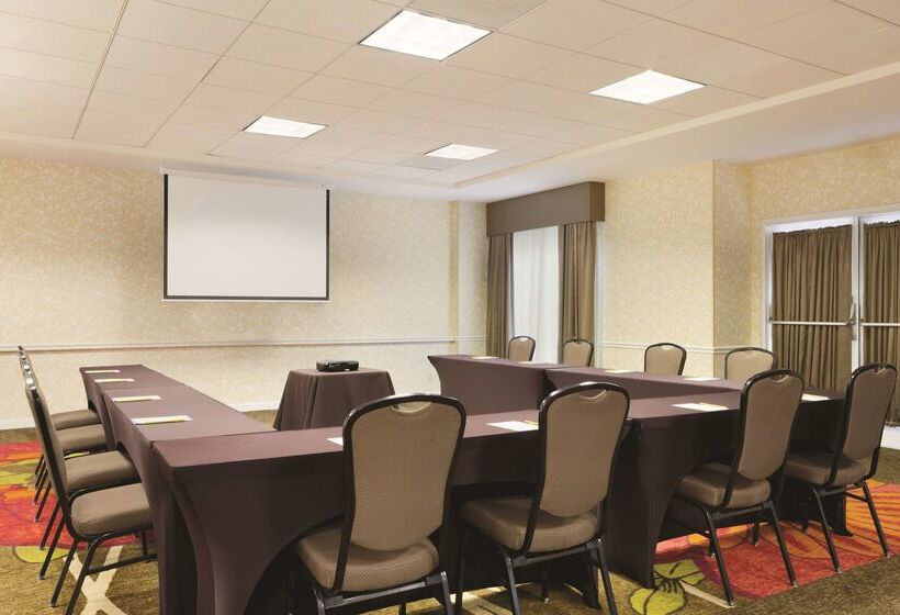 فندق Hilton Garden Inn Anaheim Garden Grove