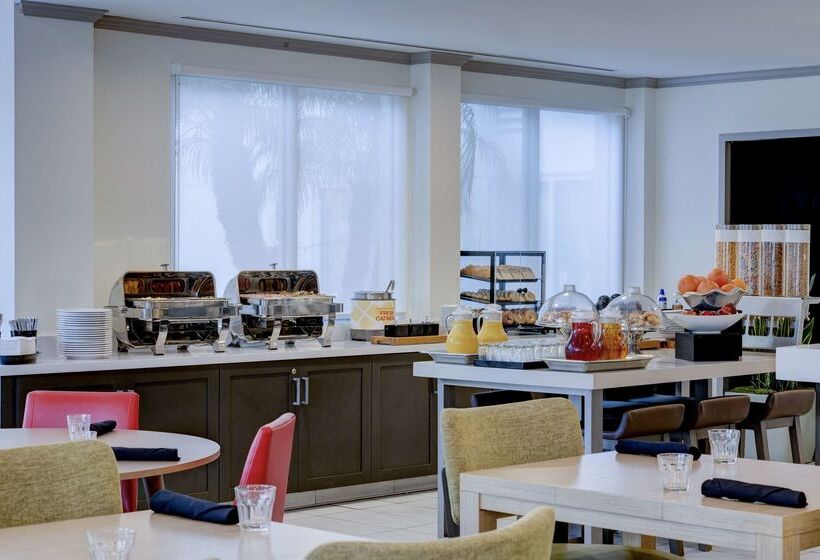 فندق Hilton Garden Inn Anaheim Garden Grove