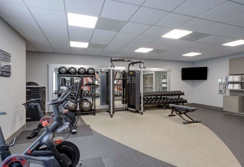 فندق Hilton Garden Inn Anaheim Garden Grove