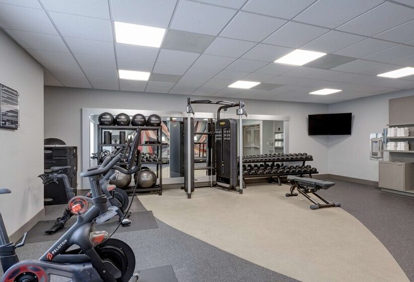 فندق Hilton Garden Inn Anaheim Garden Grove