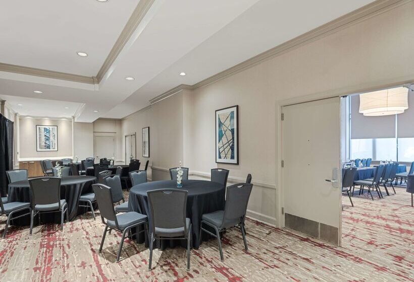 هتل Hilton Garden Inn Chicago Downtown/magnificent Mile