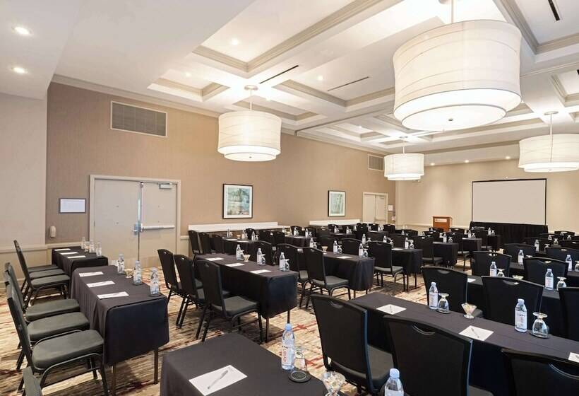 هتل Hilton Garden Inn Chicago Downtown/magnificent Mile