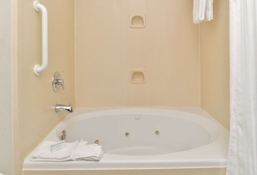 هتل Hilton Garden Inn Dallas/addison