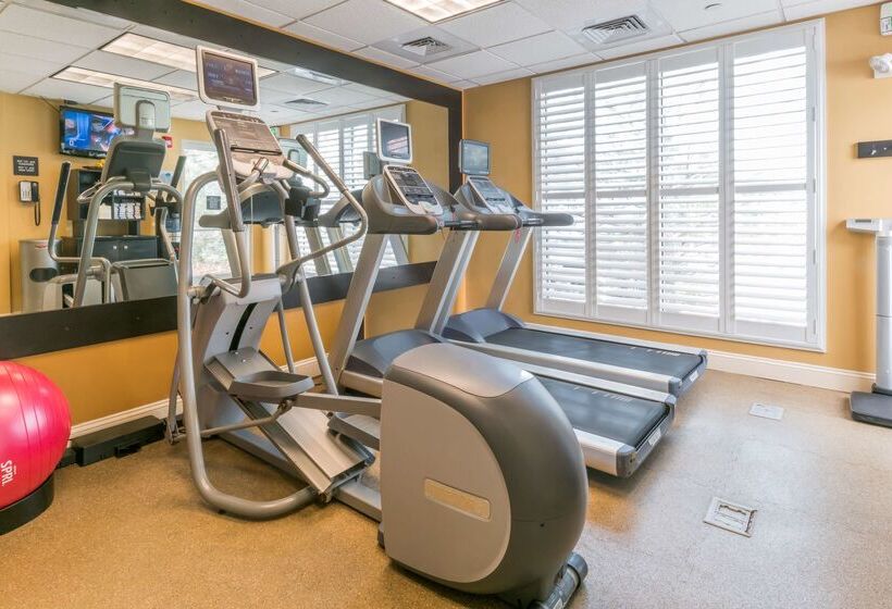 בית מלון כפרי Hilton Garden Inn Denver Airport