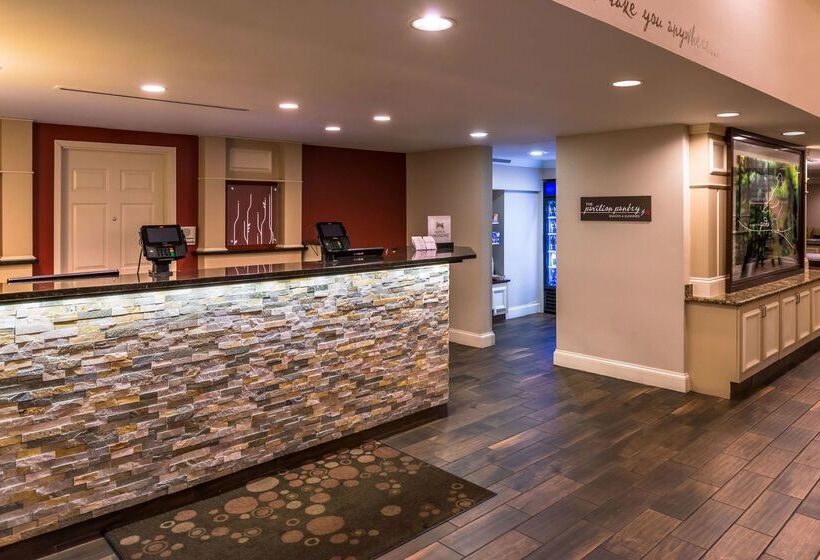 فندق Hilton Garden Inn Detroit   Southfield, Mi