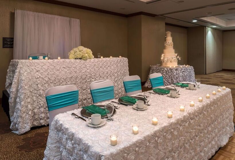 فندق Hilton Garden Inn Detroit   Southfield, Mi