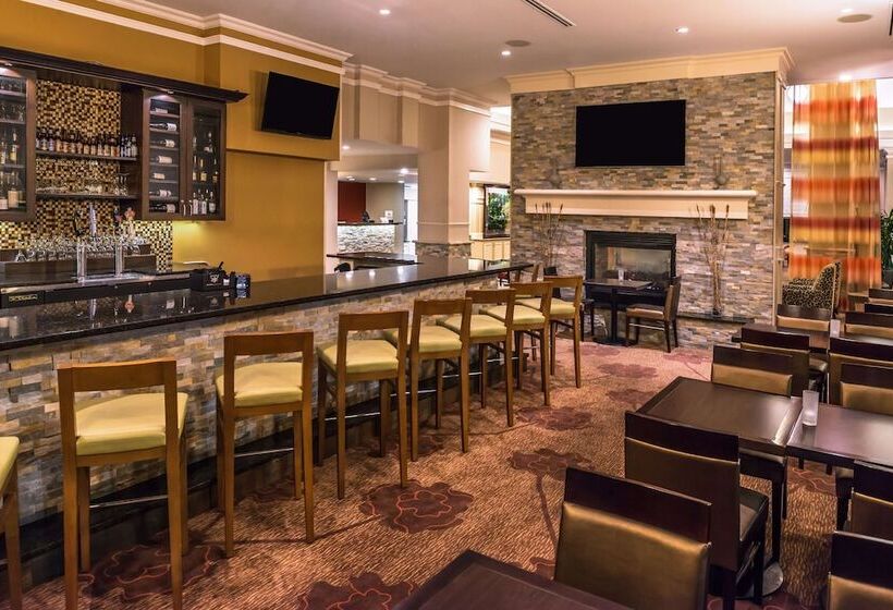 فندق Hilton Garden Inn Detroit   Southfield, Mi