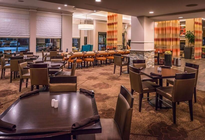فندق Hilton Garden Inn Detroit   Southfield, Mi