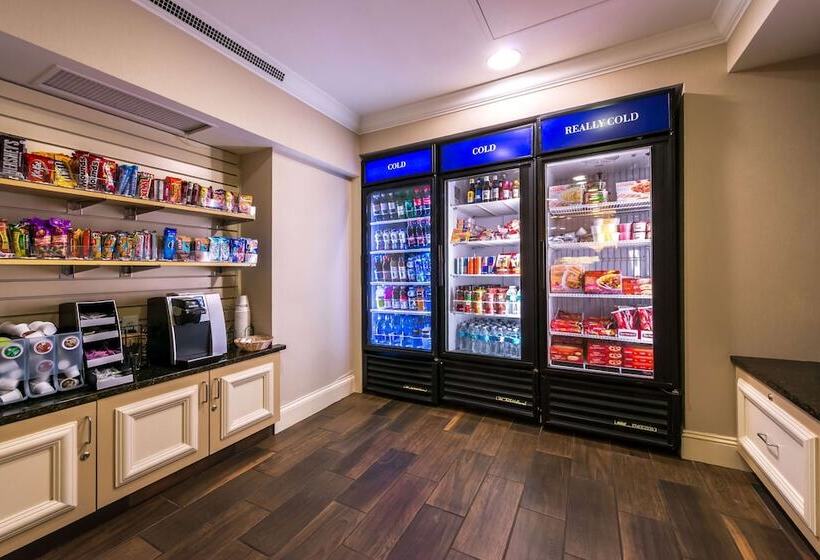 فندق Hilton Garden Inn Detroit   Southfield, Mi