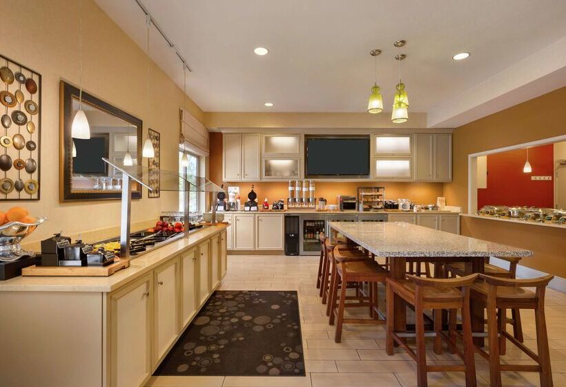 هتل Hilton Garden Inn Flagstaff