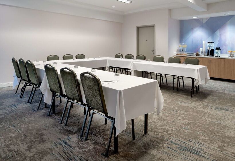 Отель Hilton Garden Inn Folsom