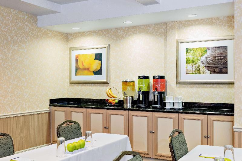Отель Hilton Garden Inn Folsom