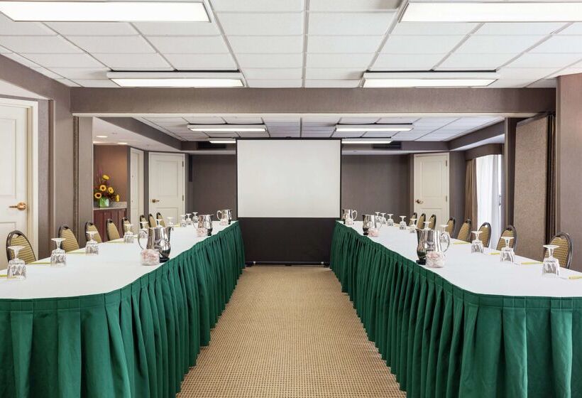 ホテル Hilton Garden Inn Lancaster