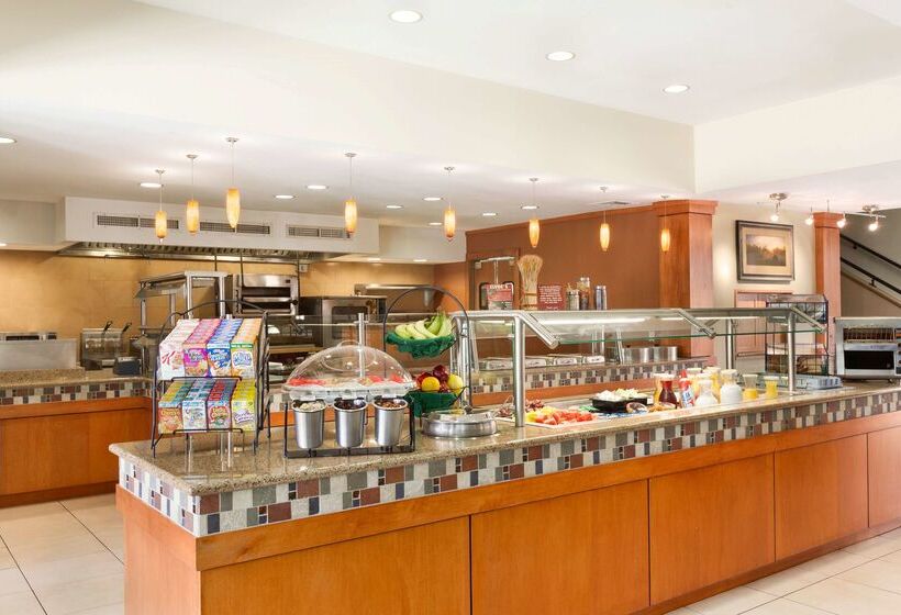 ホテル Hilton Garden Inn Lancaster