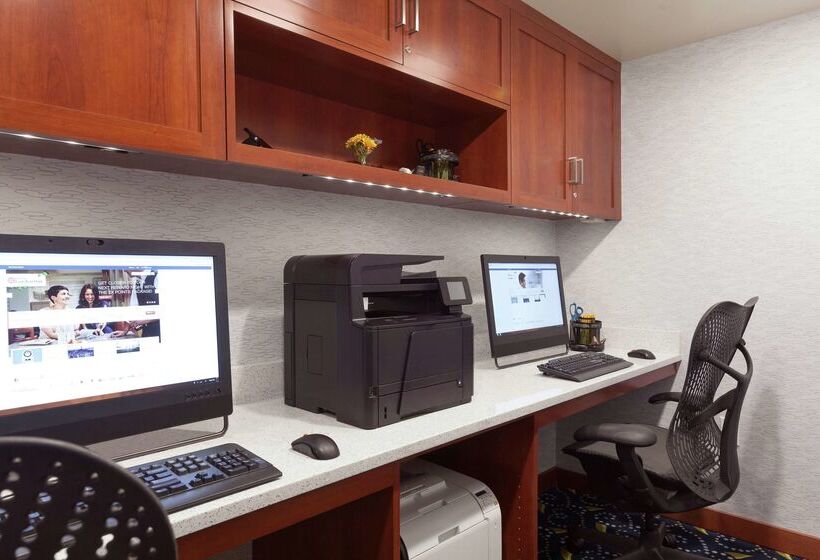 ホテル Hilton Garden Inn Lancaster