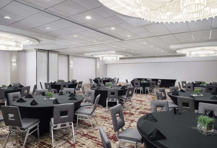 هتل Hilton Garden Inn Las Colinas