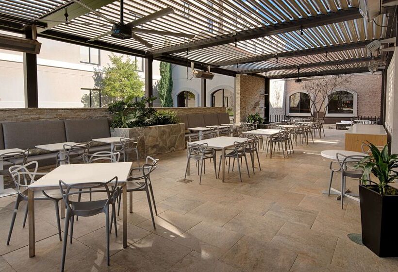 هتل Hilton Garden Inn Las Colinas