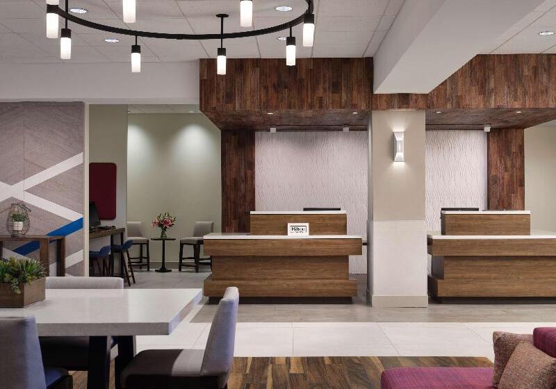 هتل Hilton Garden Inn Las Colinas