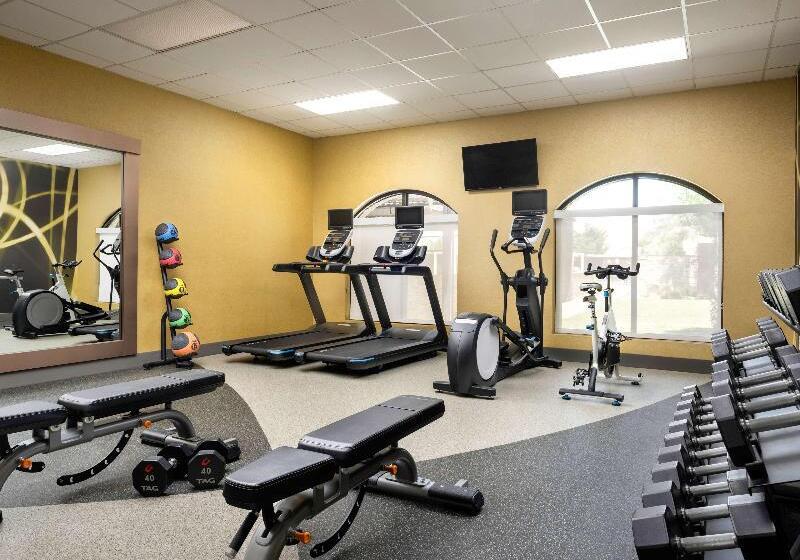 هتل Hilton Garden Inn Las Colinas