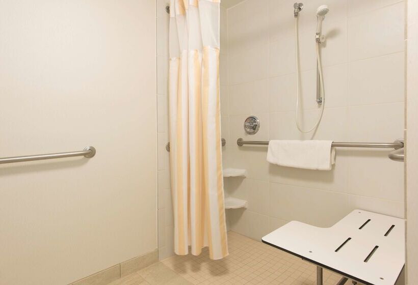 هتل Hilton Garden Inn Lexington Hamburg