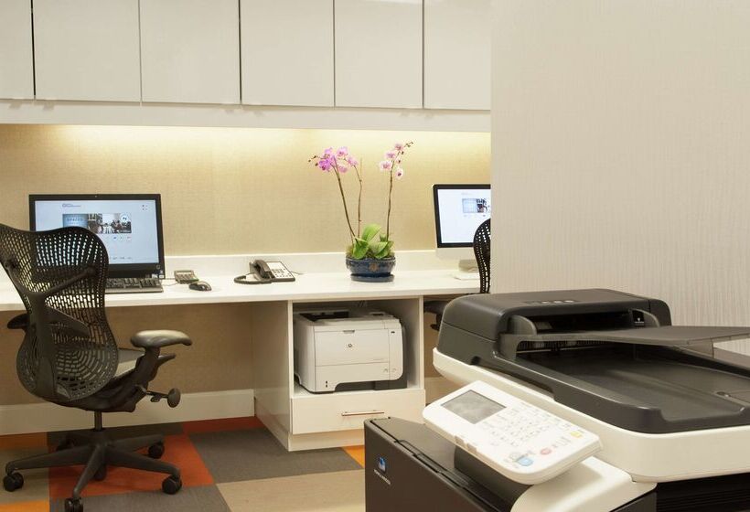 호텔 Hilton Garden Inn Orlando Airport