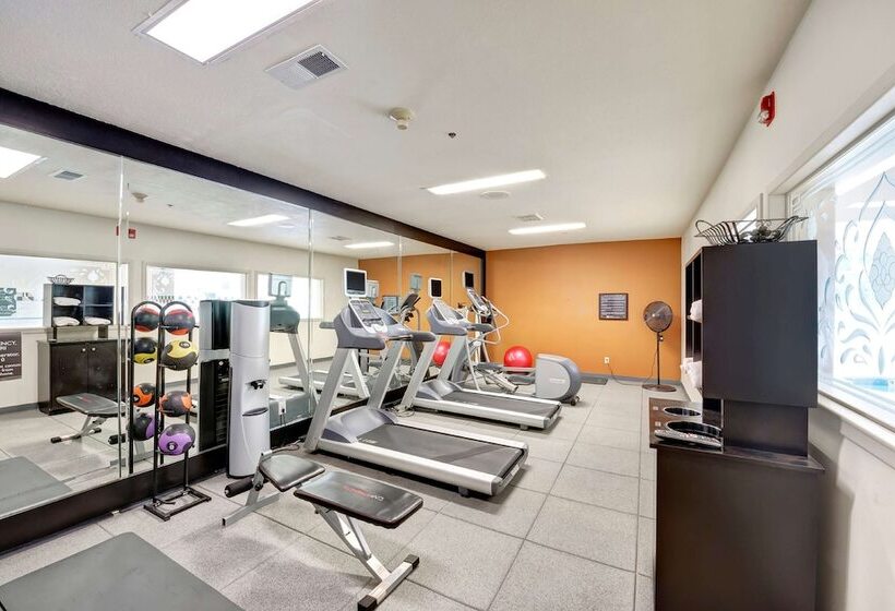 هتل Hilton Garden Inn Portland Airport