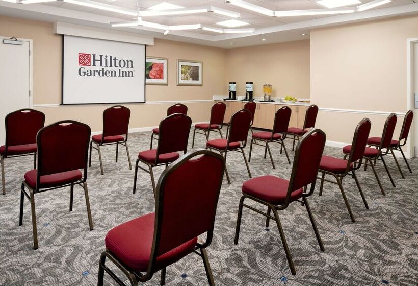 Отель Hilton Garden Inn Roseville