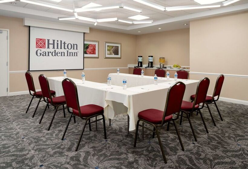 Отель Hilton Garden Inn Roseville