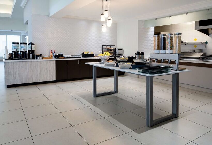 Отель Hilton Garden Inn Roseville