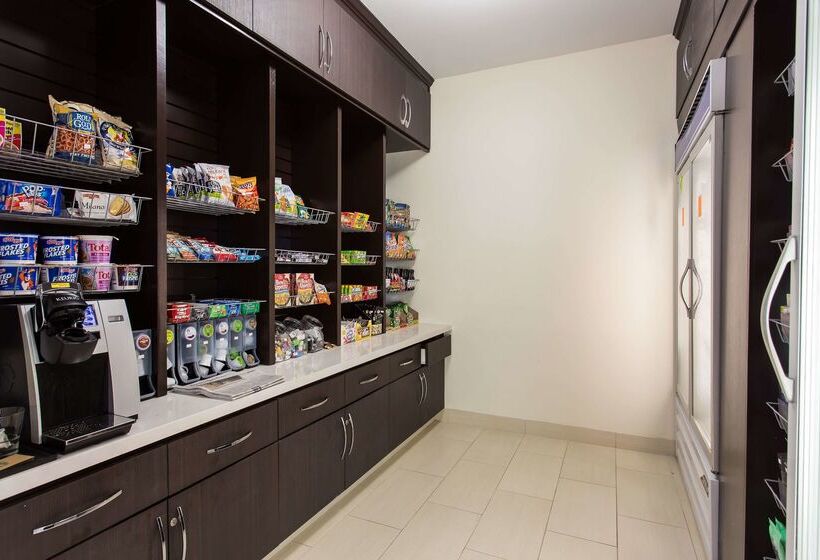 בית מלון כפרי Hilton Garden Inn San Mateo