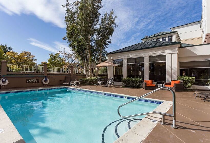 בית מלון כפרי Hilton Garden Inn San Mateo