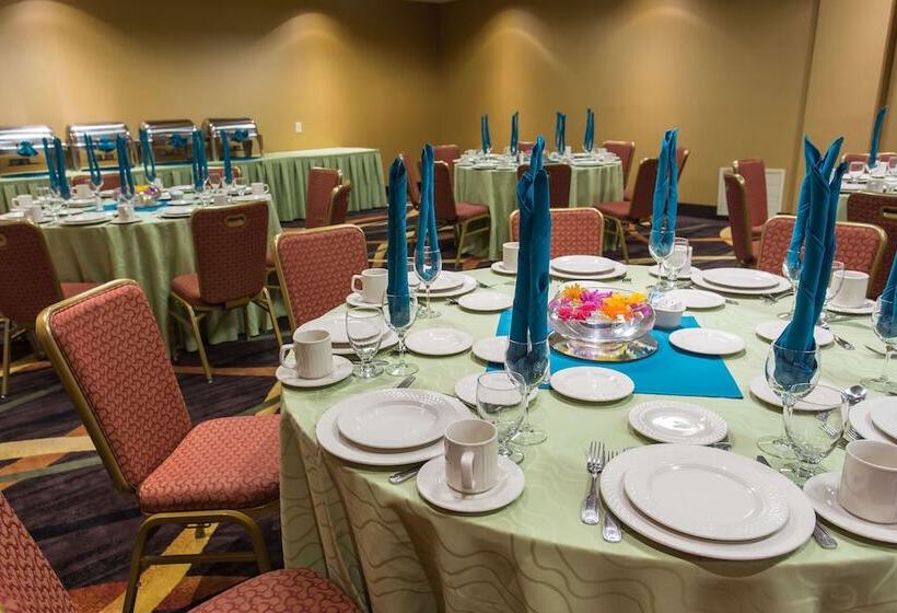 בית מלון כפרי Hilton Garden Inn San Mateo