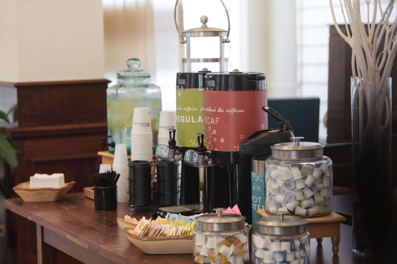 בית מלון כפרי Hilton Garden Inn Shelton