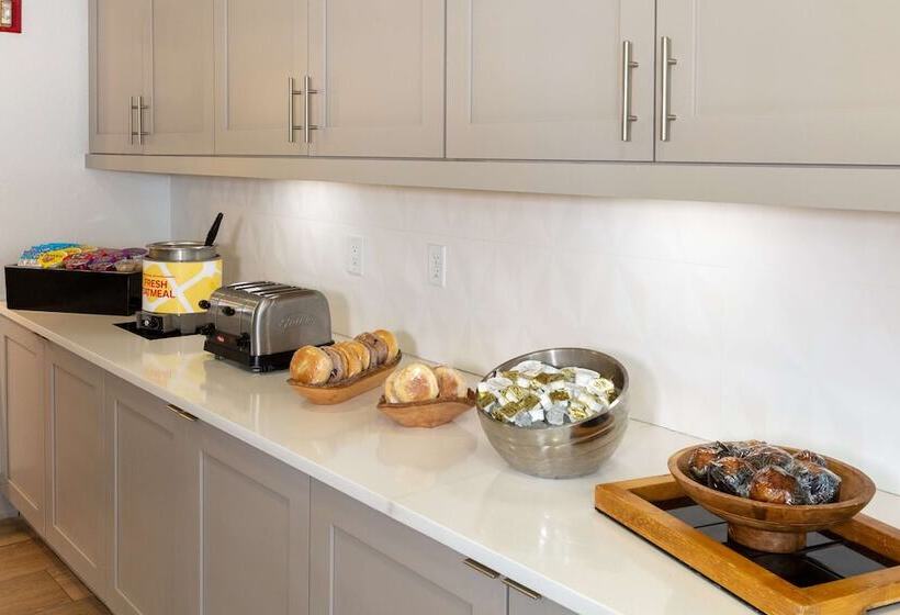 فندق Hilton Garden Inn St. Augustine Beach