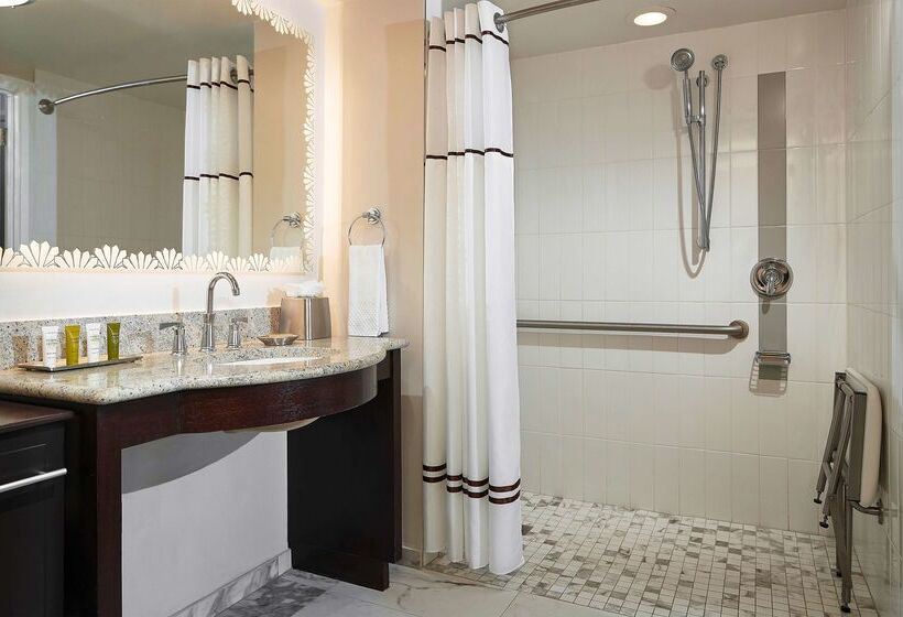 בית מלון כפרי Hilton Grand Vacations at McAlpin-Ocean Plaza