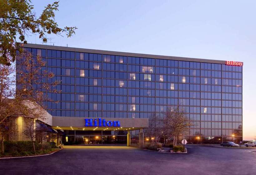فندق Hilton Kansas City Airport